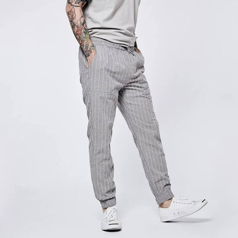 Elegante Herren Leinen-Hose mit feinem Nadelstreifen-Muster